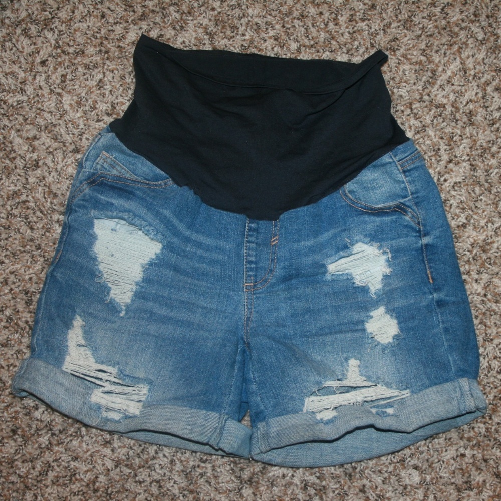 💰💰💰SOLD on another app💰💰💰💰Maternity shorts